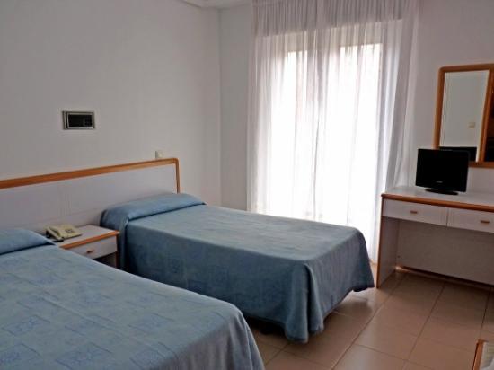 Hotel Playa De Meron San Vicente De La Barquera Exterior photo